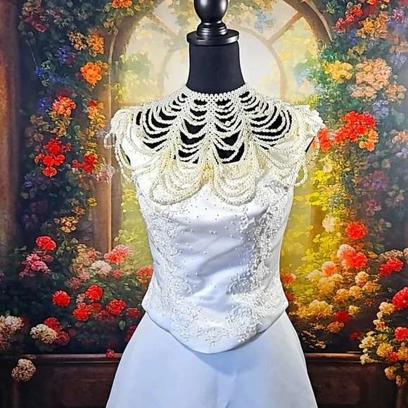 Jewelry - Bridal Pearl shoulder wrap